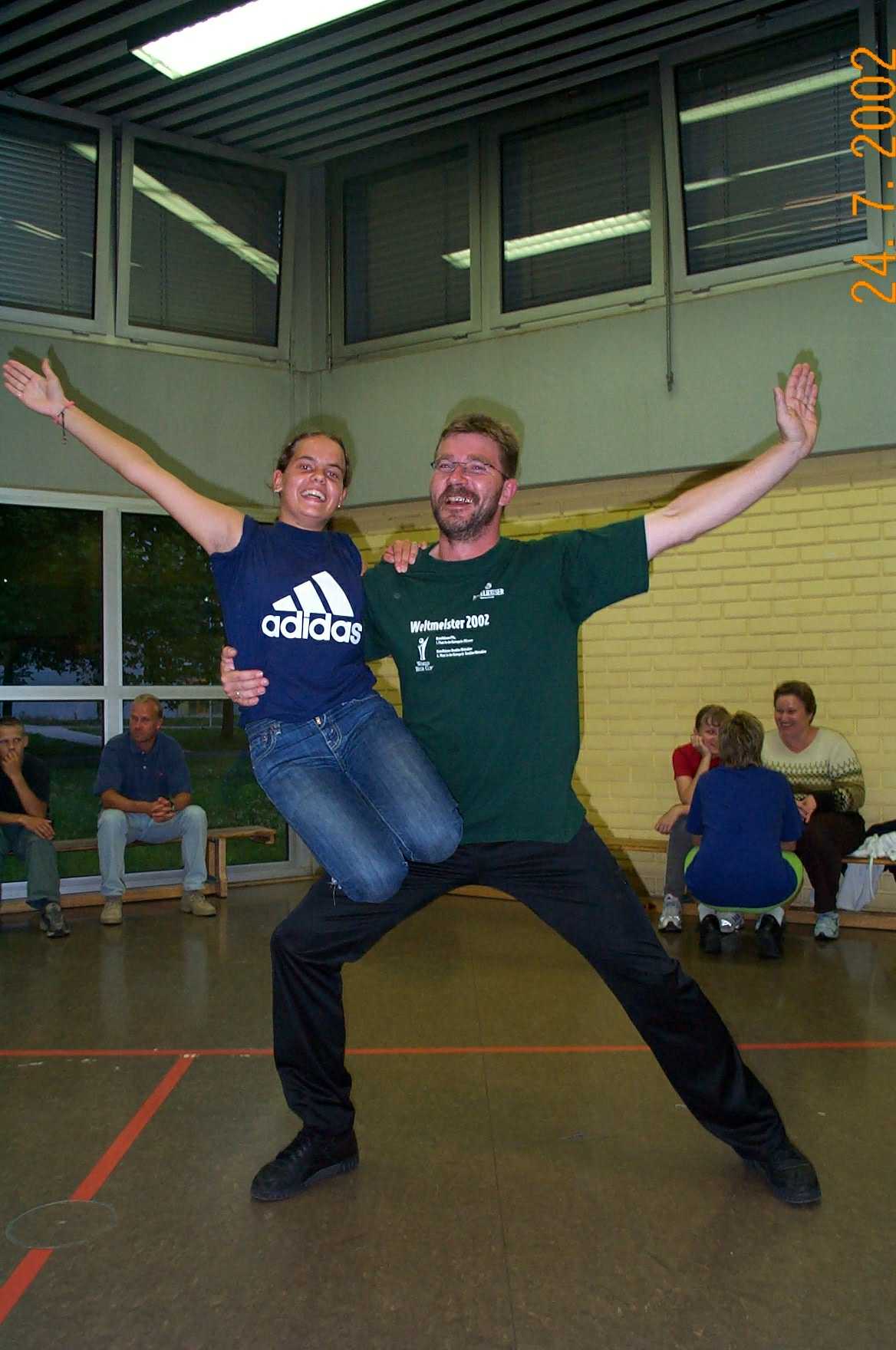 Zum Herunterladen rechte Maustaste benutzen!