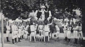 Turnerpyramide aus den 1920er Jahren